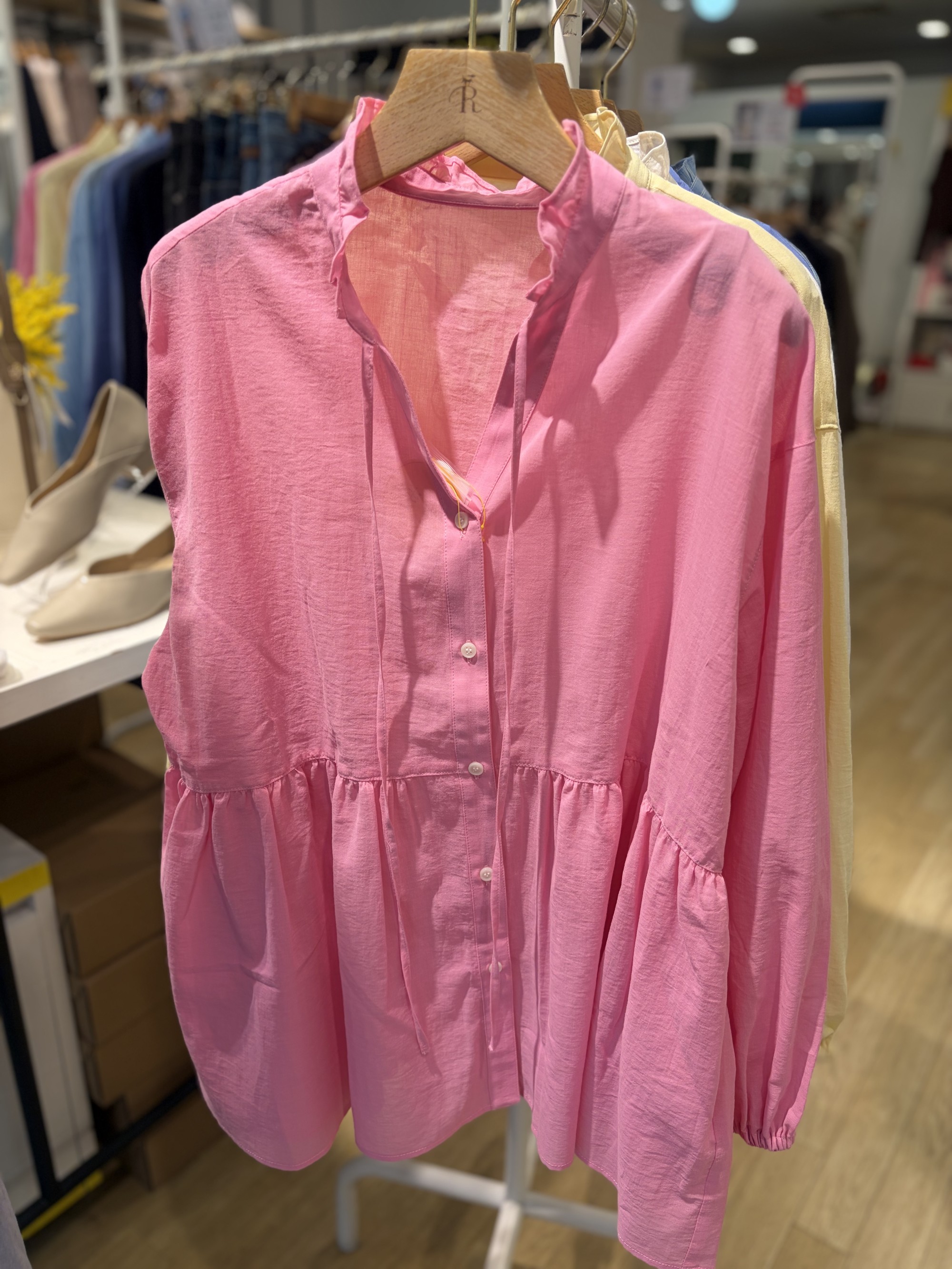 【一枚で着映える】ペプラムシャツ