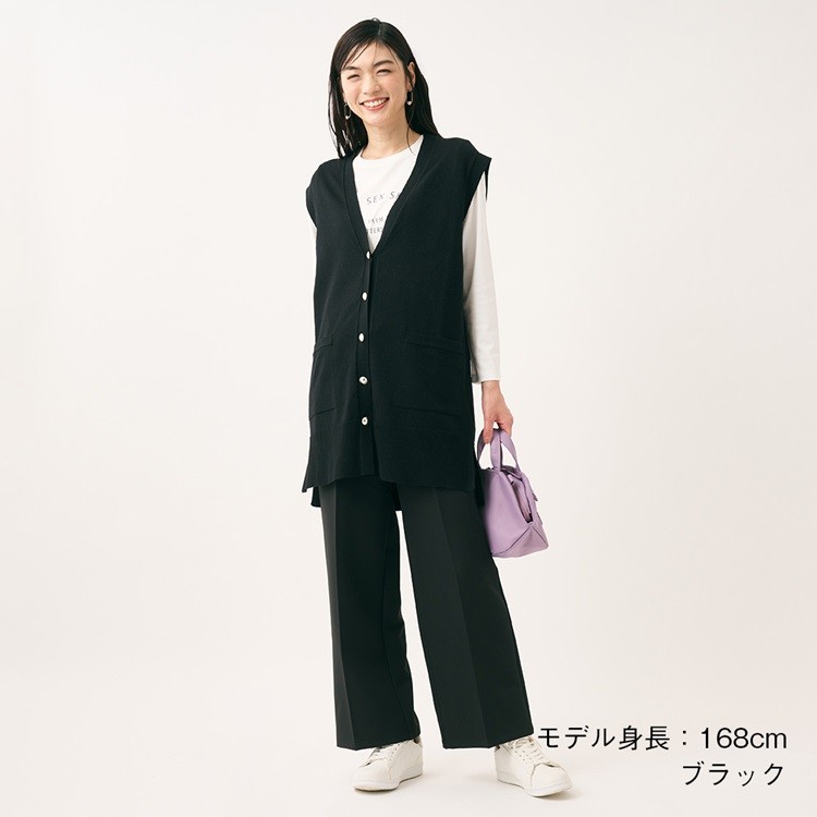 ON、OFF使えるニットのジレ