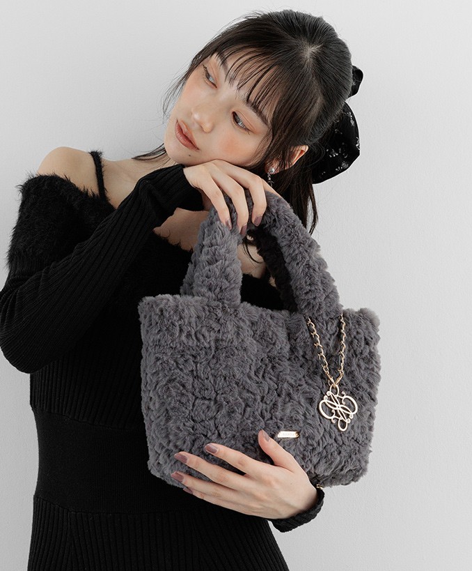 【RANDA（ランダ）】冬のムードを身に纏う “FLUFFY COLLECTION”