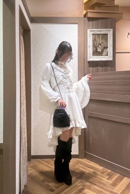 天使のようなホワイトコーデ