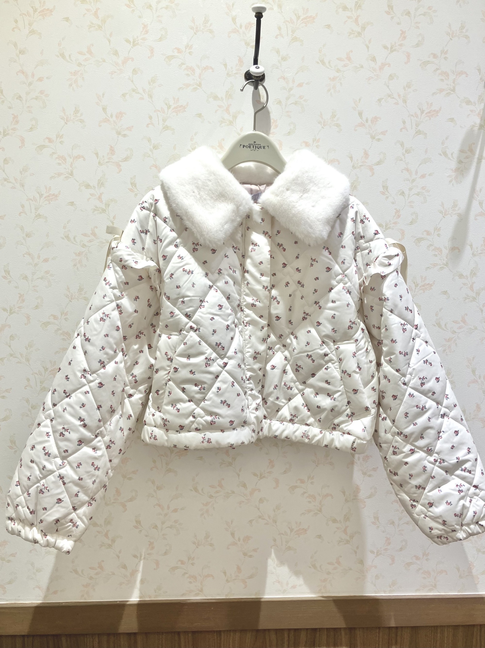 〘ガーリーコーデの仕上げに〙ハートキルティングのアウター