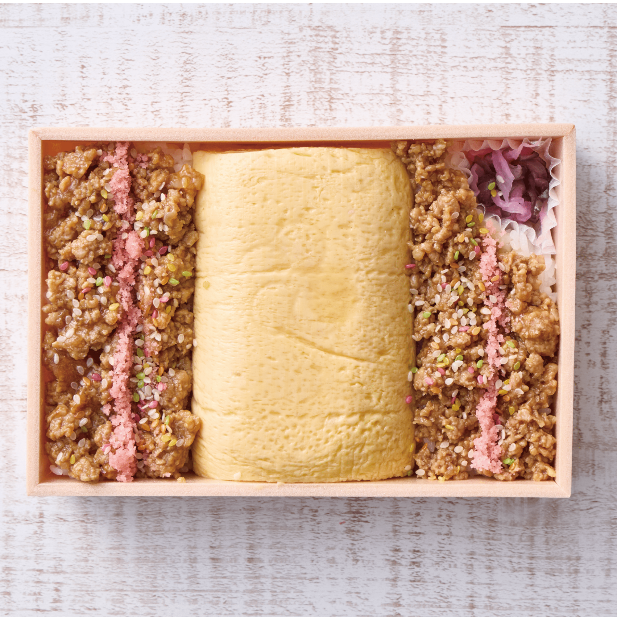 【だしまき鶏そぼろ弁当】1,328 円(税込)