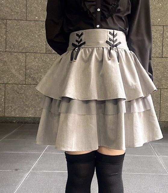 ボリューム感のあるミニスカパン