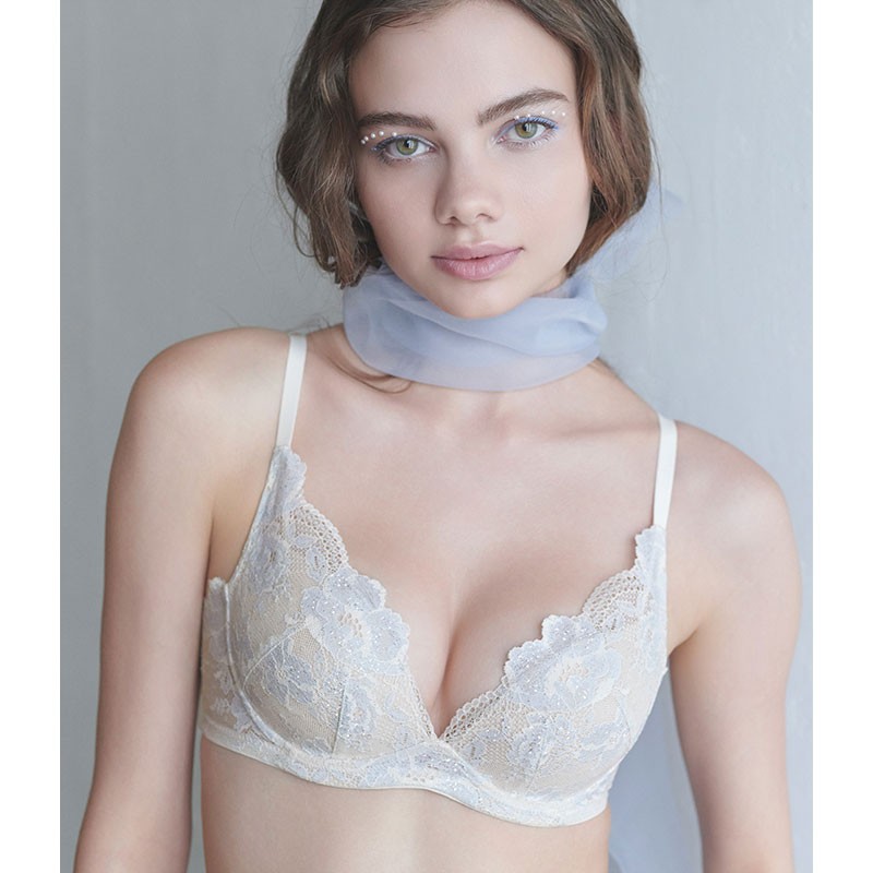 そのまま洗濯にOK！軽い着け心地で大人気のミラクルブラより新色発売！