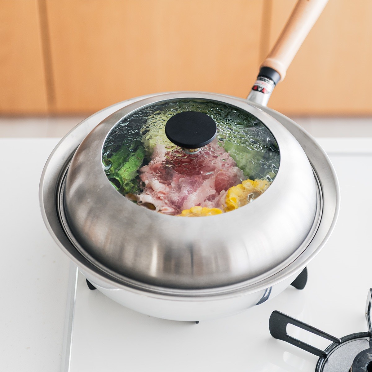 蒸すをもっと手軽に！フタ付きステンレス蒸し器