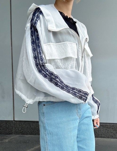 さりげない可愛さを兼ね備えたカジュアルコーデ