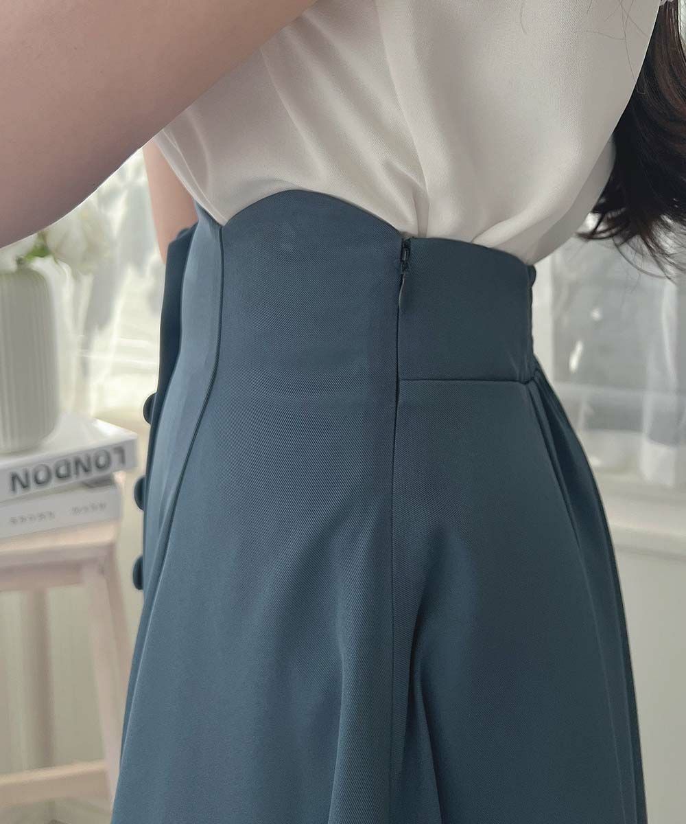 大人気のウエストのスカラップデザインがレトロなフレアースカート🌼