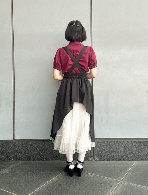 赤×黒のクラシカルガーリーコーデ