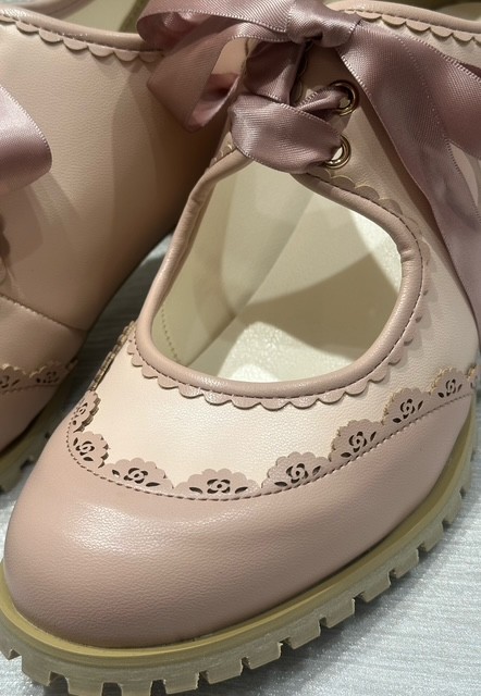 ふんわりとした色合いのブーティー