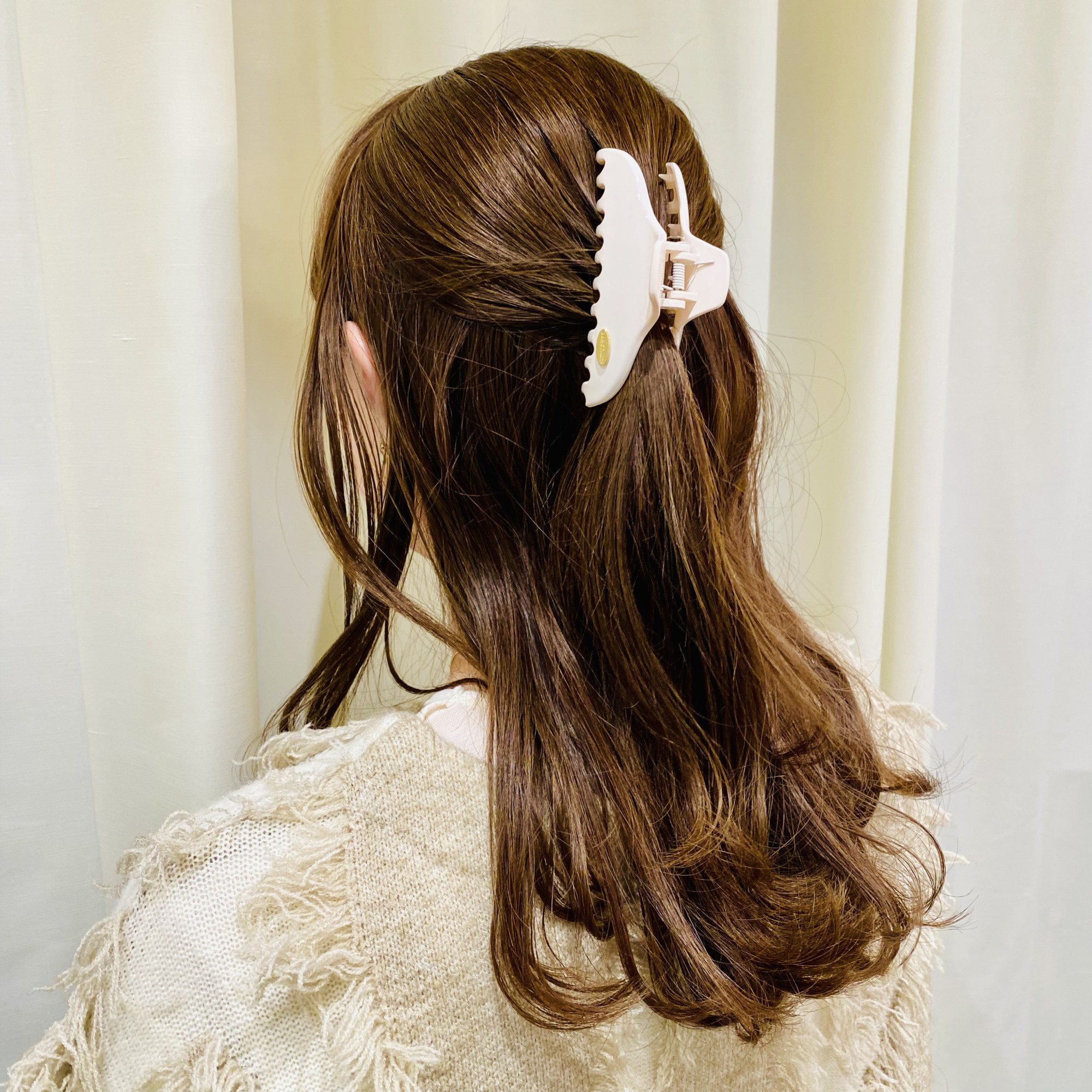 新作アイテム⭐️カラーアクリルバンスクリップ