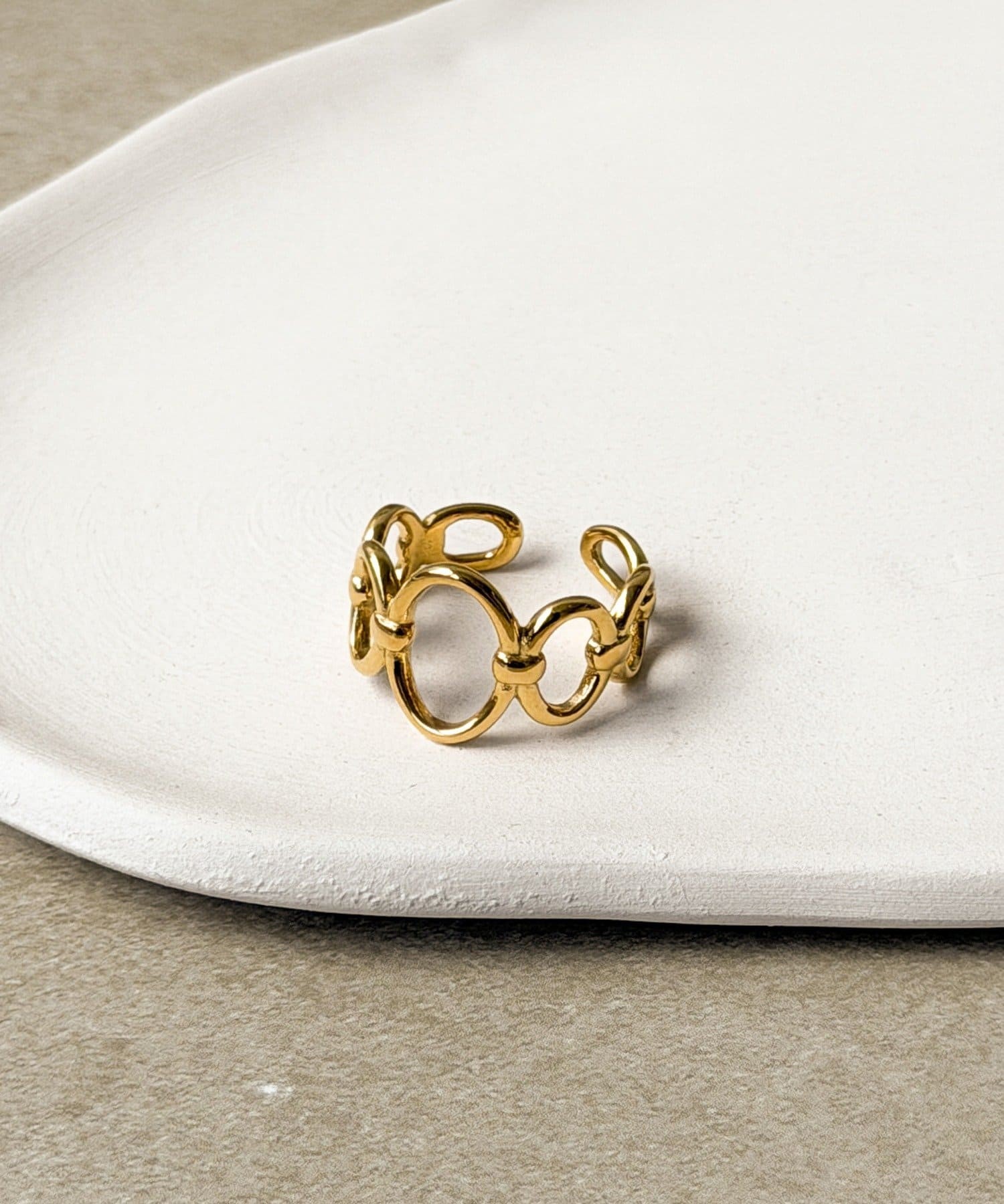 錆に強いステンレスアクセサリー