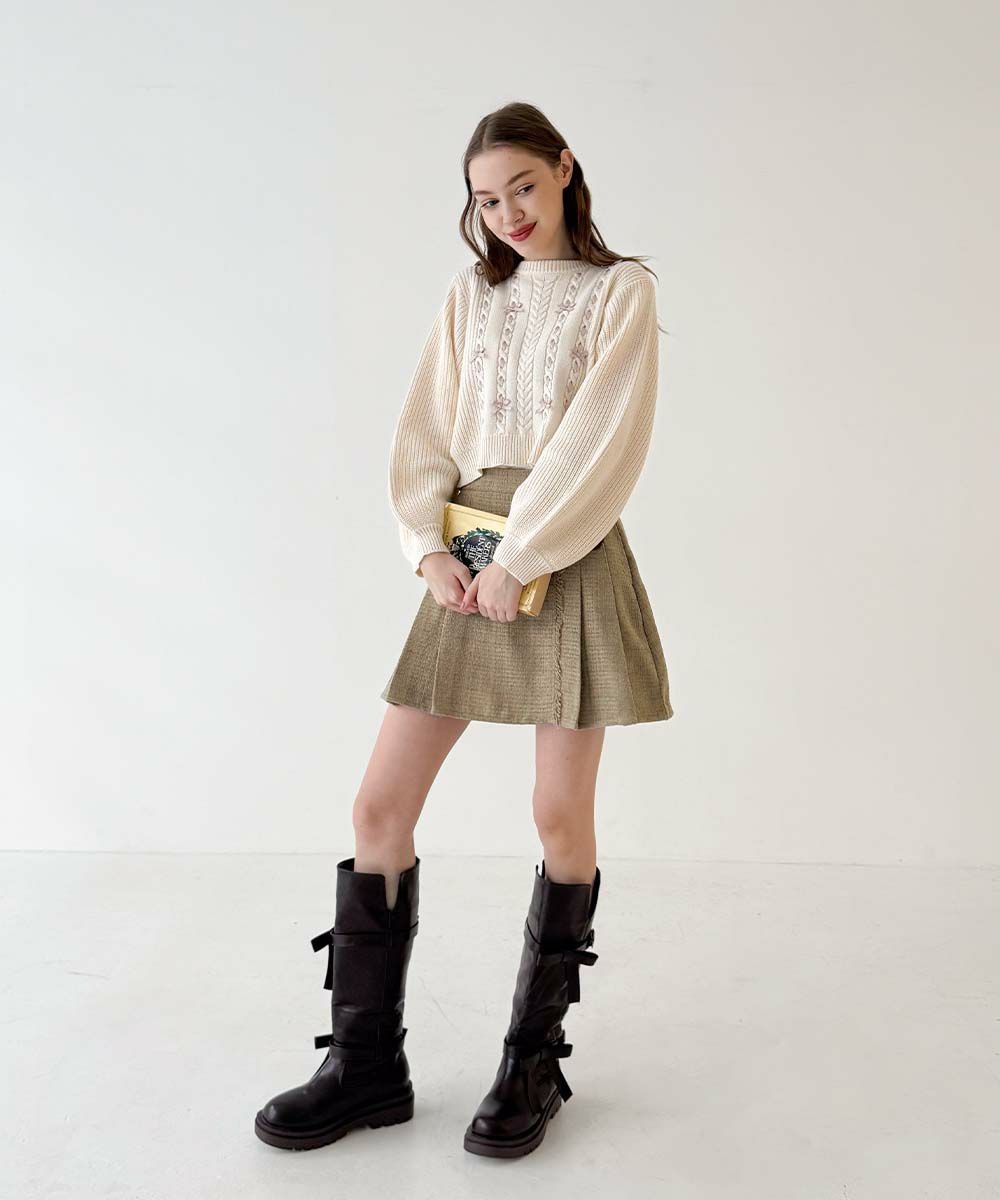 フロントのはしごプチリボンがとびきりキュートなニットプルオーバー♡