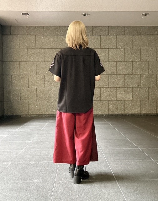 モードコーデにぴったりな新作シャツ