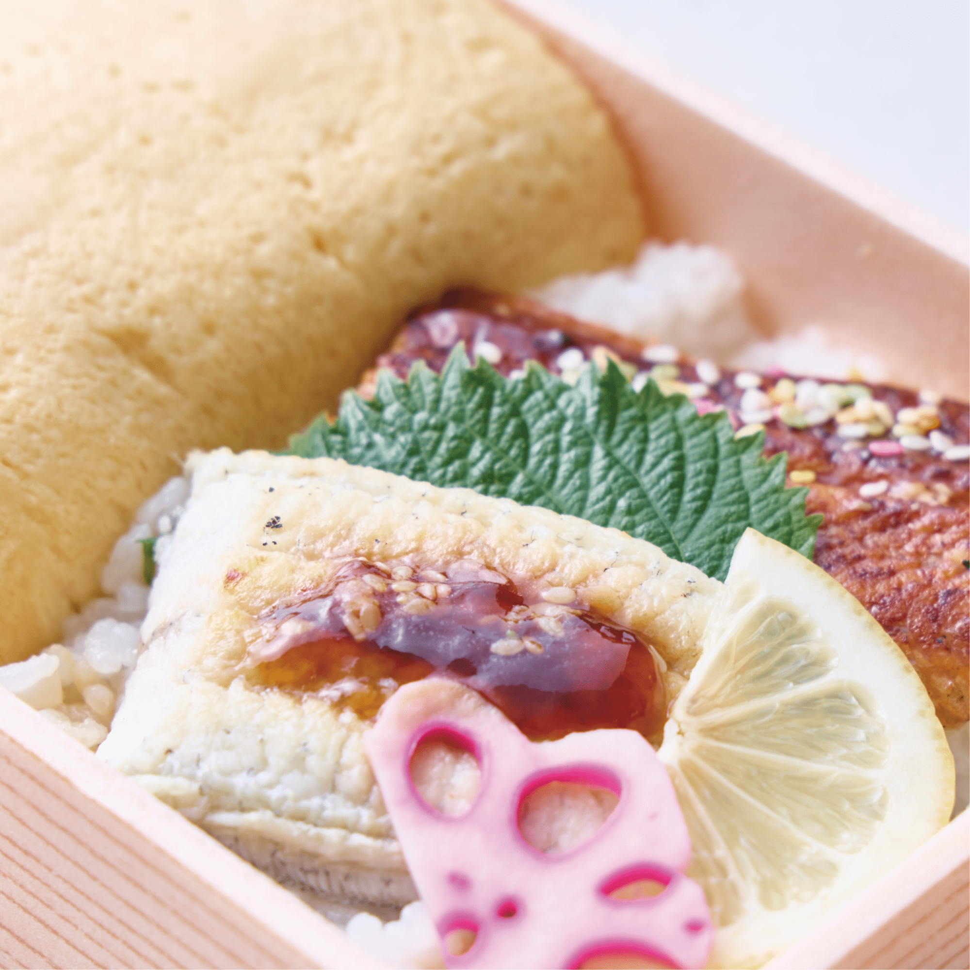 【贅沢な味わい】白焼と蒲焼の至福のうなぎ弁当