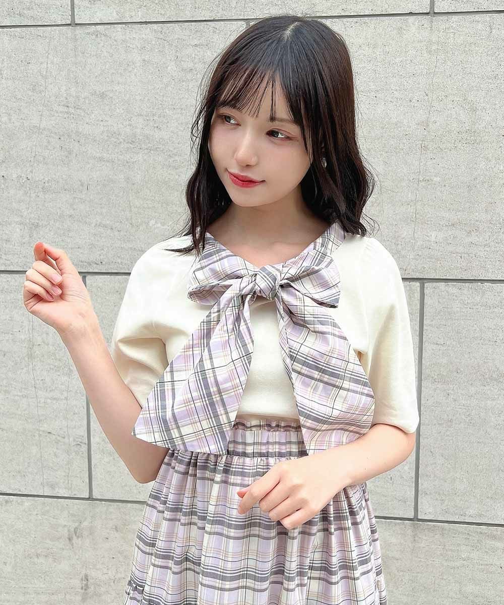 フロントのビッグリボンが目を惹くカットトップス🎀