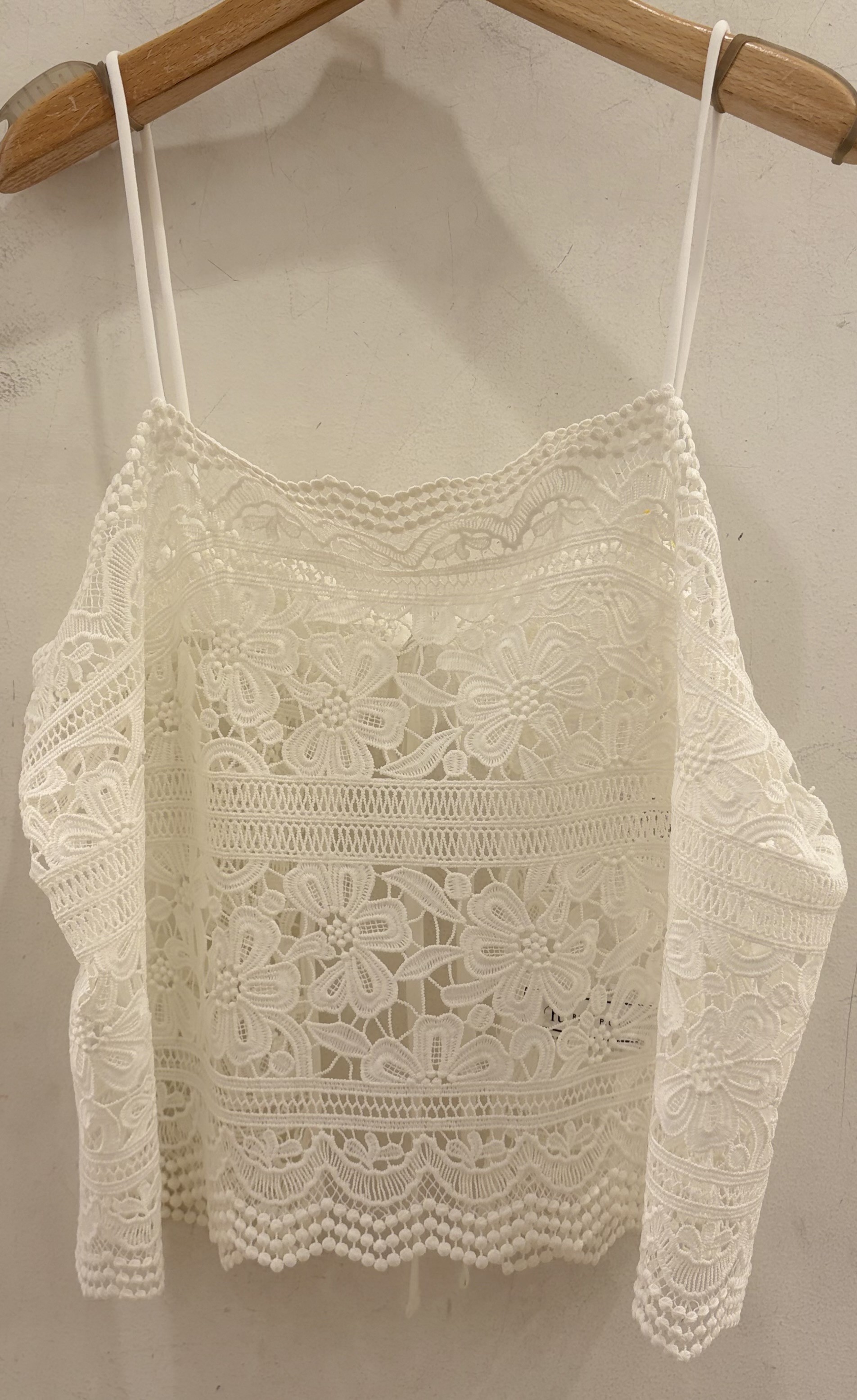 【いつものスタイルにプラスワン】レースビスチェ