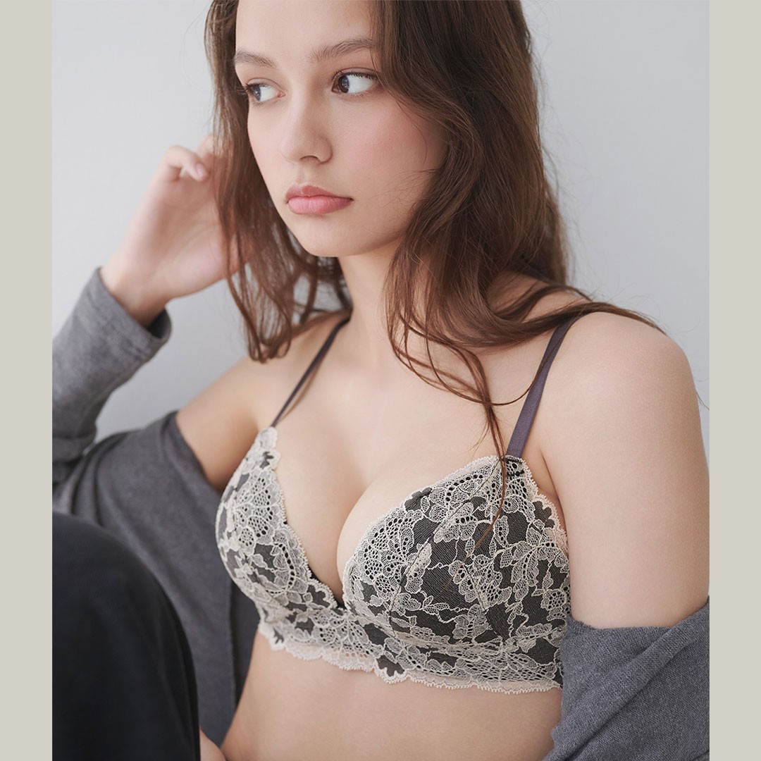 ブランド売上NO,1の大人気「ナイスバディブラ」から大好評カラーが復活。