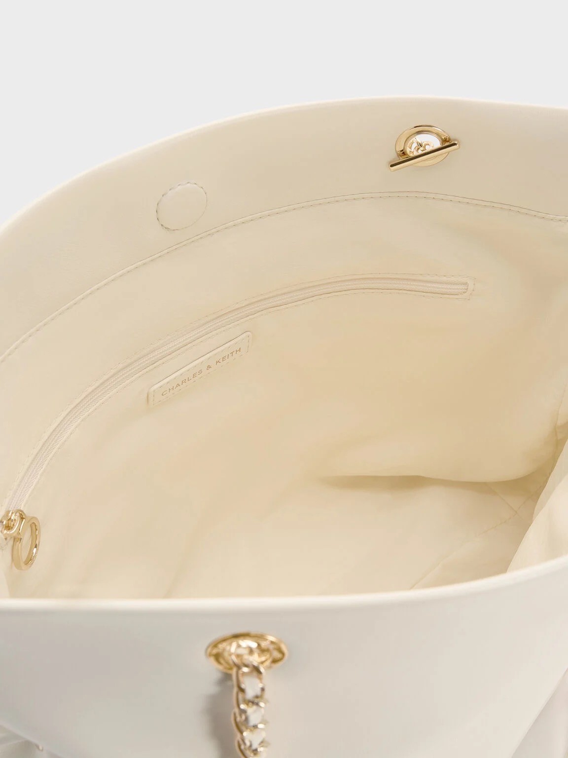 大人気のバッグが入荷しました!